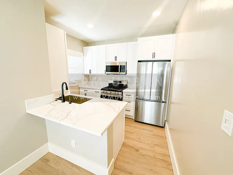 1557 8th Ave #16 — Photo 4