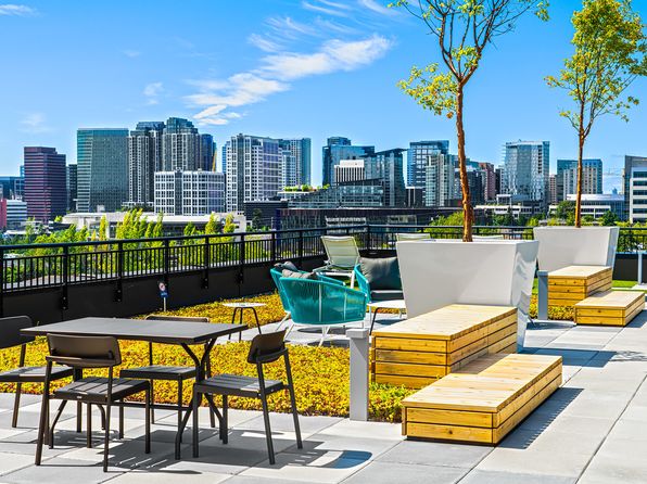 AMLI Spring District | 1375 121st Ave NE, Bellevue, WA