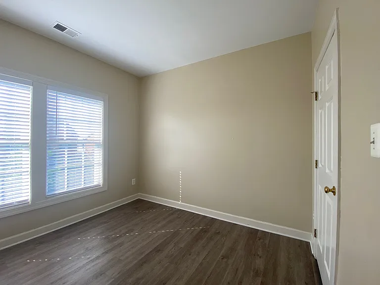 3923 Shawfield Ln — Photo 28