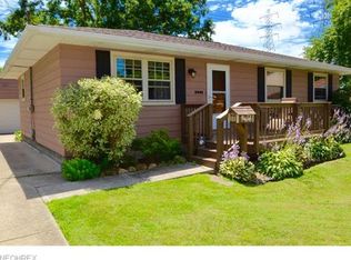 2498 Primewood Rd, Akron, OH 44305