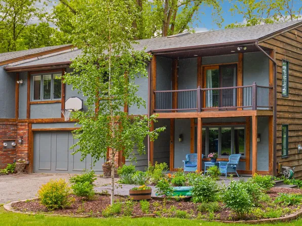 6140 Chaska Rd, Shorewood, MN 55331