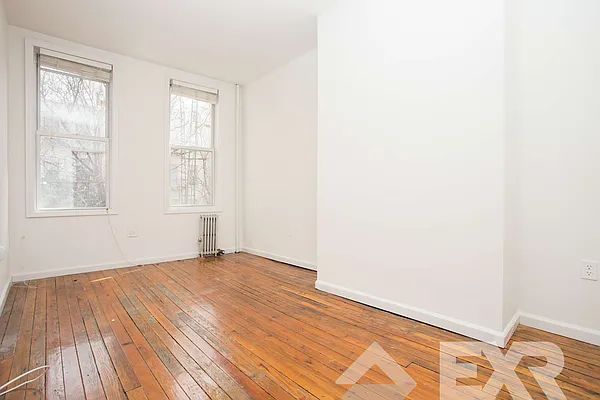 Rented by EXR | media 48