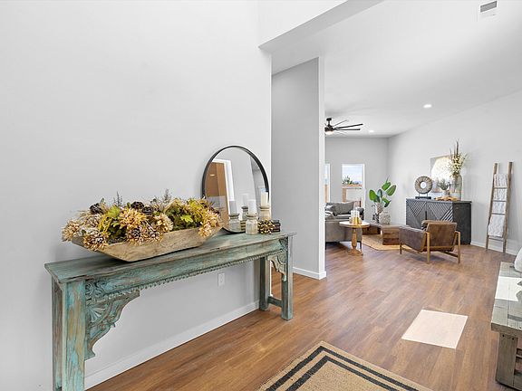 5th image of 2218 Calle De Silverio SW