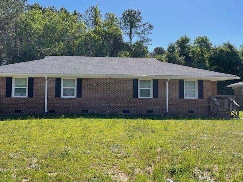 1st image of 3108 Plantation Dr #B