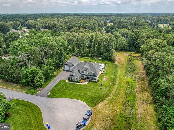 2nd image of 17909 Red Oak Dr