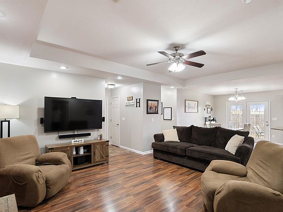 3rd image of 2656 Clayburne Dr