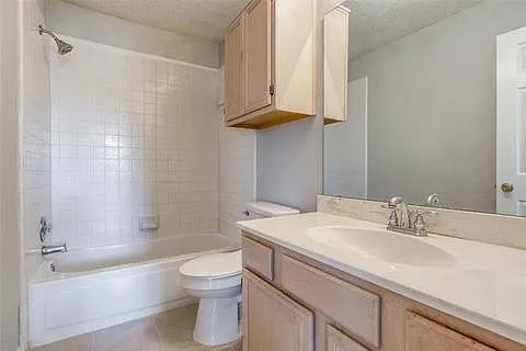 1627 Collin Dr — Photo 10