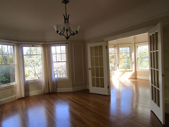2nd image of 932 Cabrillo St APT 4