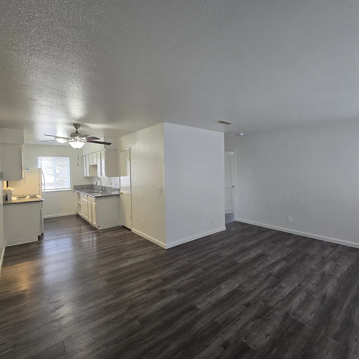 Building Photo - 1140 N 8th St #203