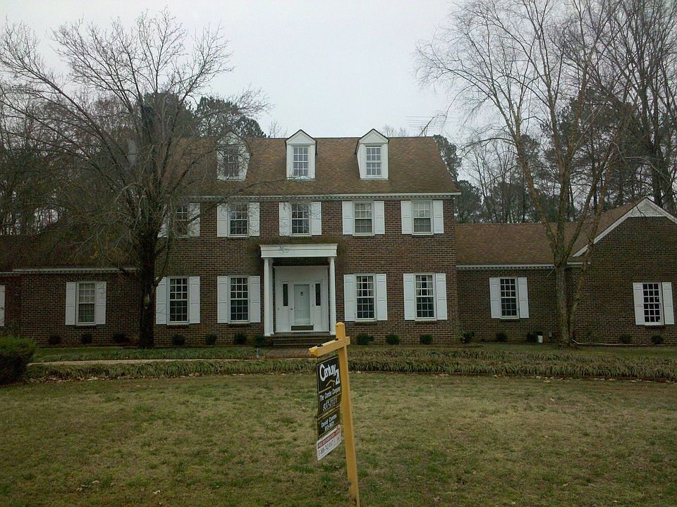 2nd image of 243 Iron Horse Rd