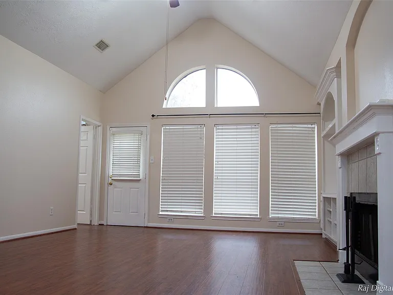 4918 Pinder Ln — Photo 7