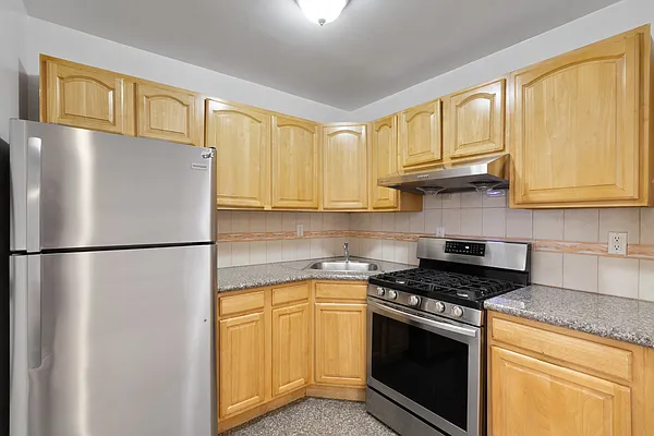 Rented by Nest Seekers International | media 6