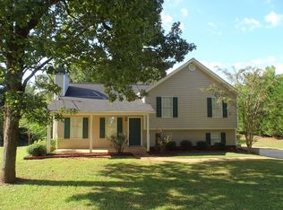 704 Leonard Rd, Lagrange, GA 30241