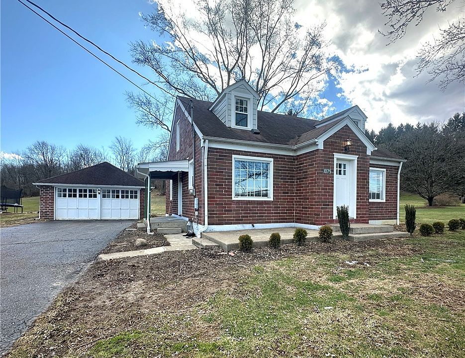 1st image of 1075 Bacon Ave