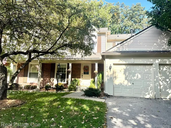 1069 Paint Creek Ln #394, Rochester, MI 48306