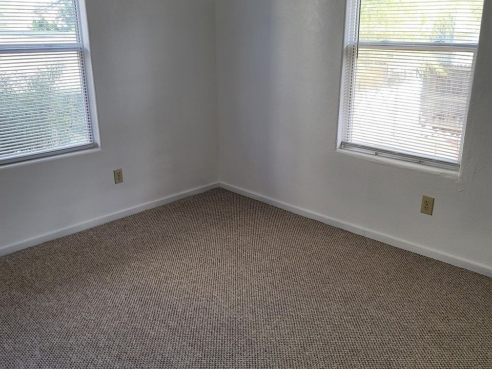 1st image of 128 N Hoff Ave APT 3
