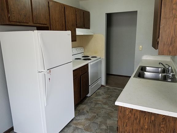2nd image of 505 Village Dr APT 18