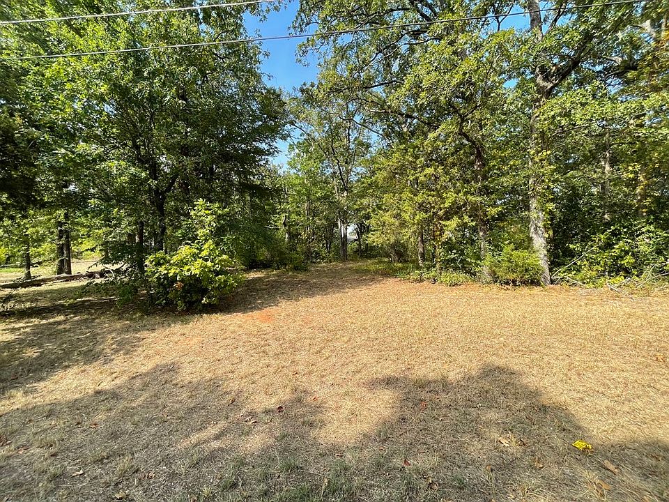 1st image of 18 Shady Ln