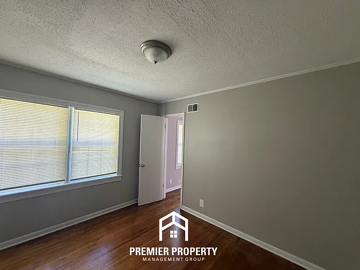1629 Raymore Rd — Photo 13