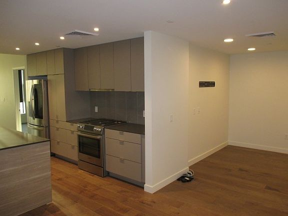 4th image of 2300 E Campbell Ave