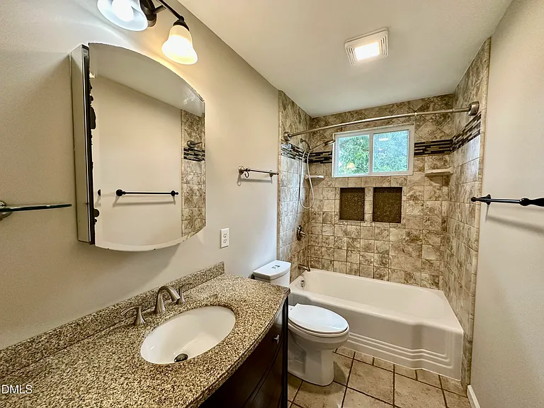 2725 Newbold St — Photo 16