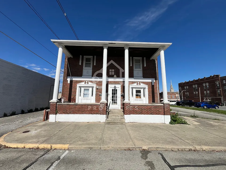 1317 Main St #A