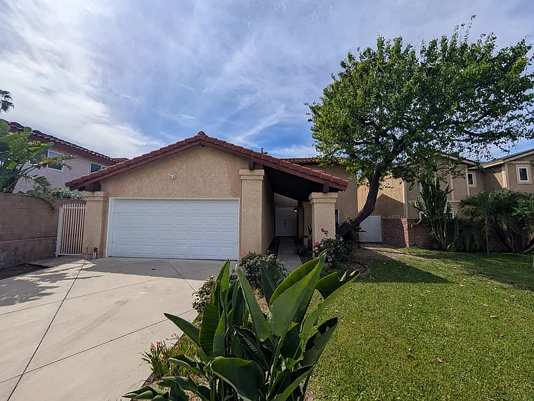 6307 Chimineas Ave — Photo 3