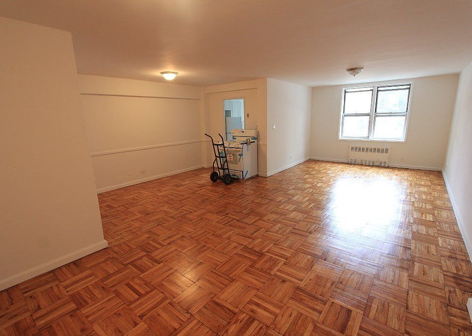 1st image of 10101 67th Dr APT 1E