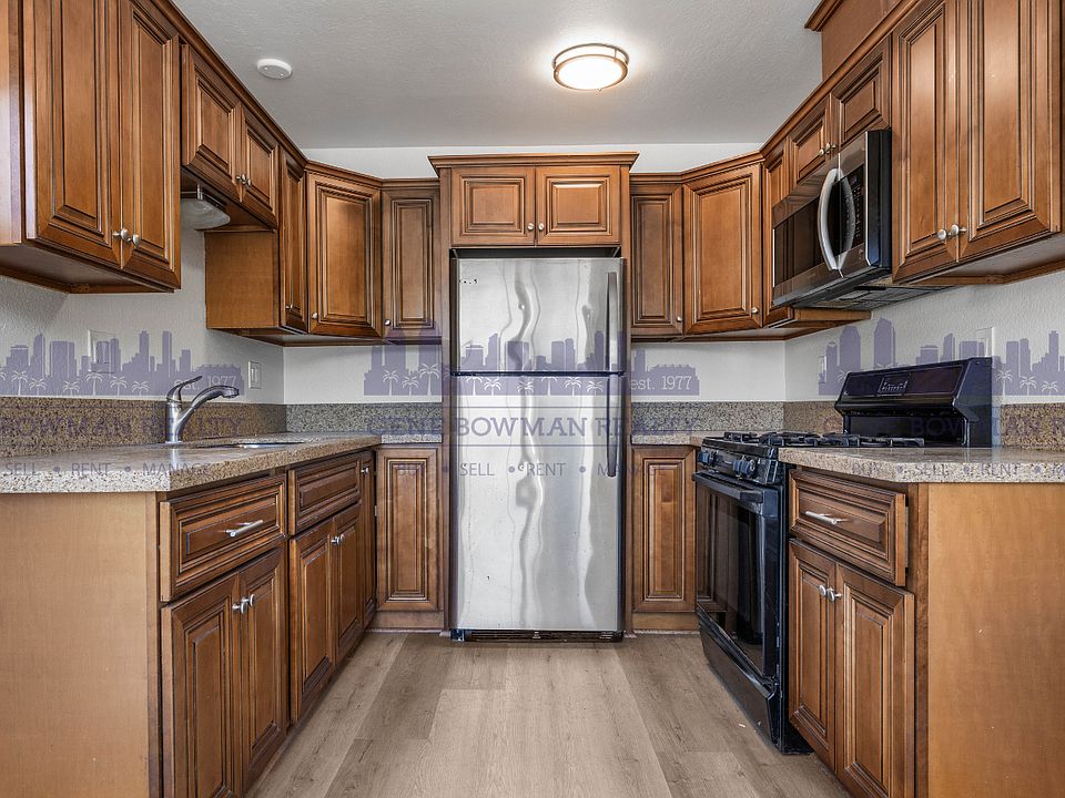 1st image of 781 Cypress Ave #781