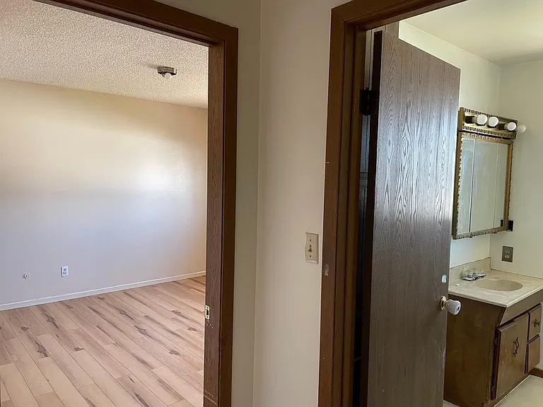 Upstairs Bedroom 2 and Bath 2