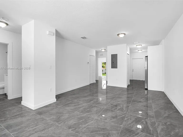2448 NW 42nd St #A — Photo 5