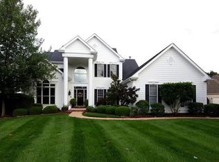 402 Pine Bend Dr, Chesterfield, MO