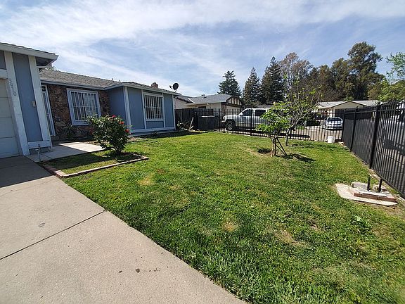 4th image of 3910 Cottontail Way