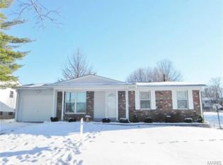 1026 Piedras Pkwy, Fenton, MO 63026