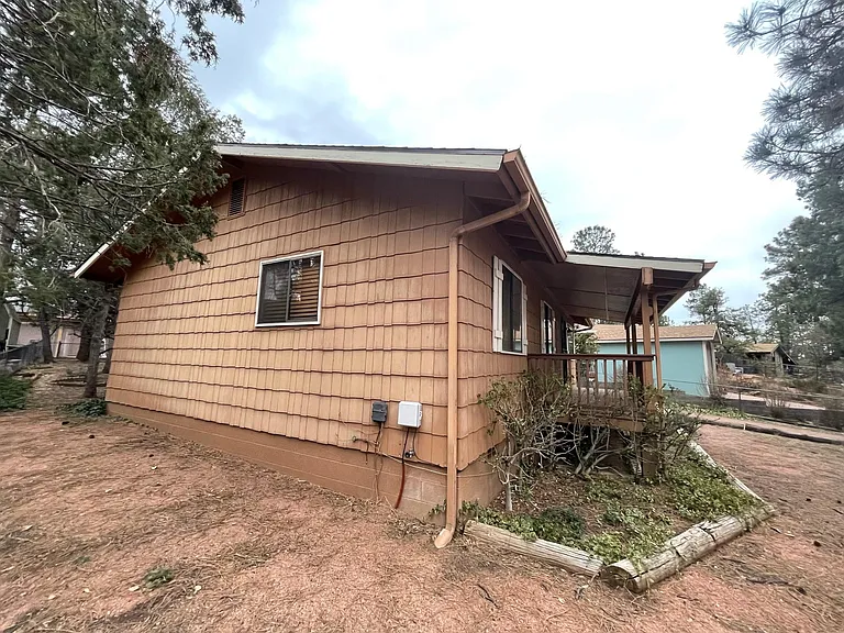 207 N Titel St — Photo 10
