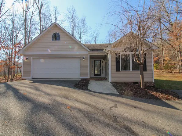 139 Arrington Dr, Evington, VA 24550