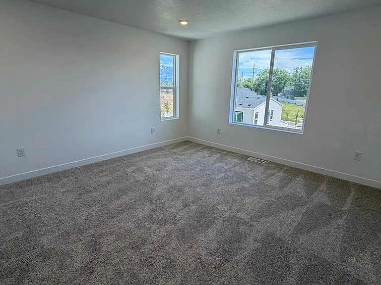 909 Bullion St — Photo 38