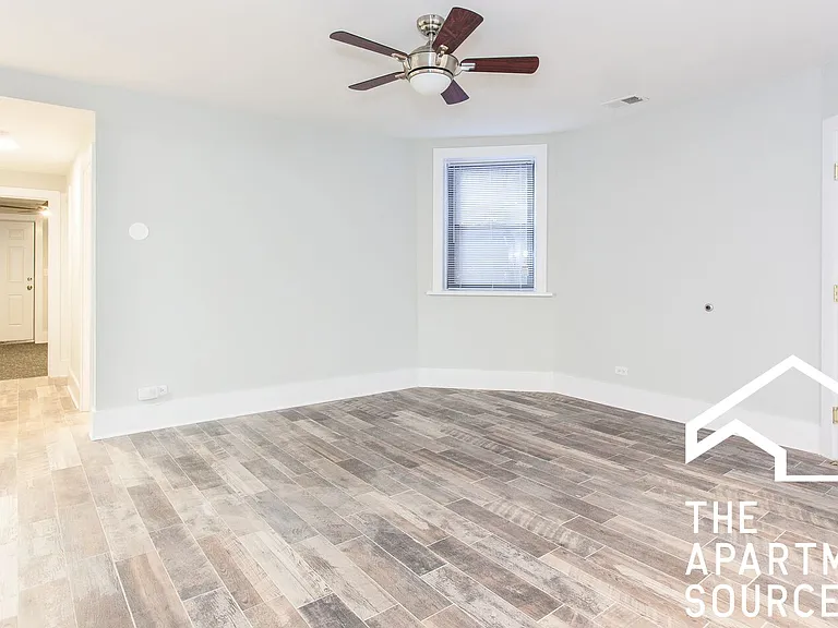 2922 W Logan Blvd #GDN — Photo 8