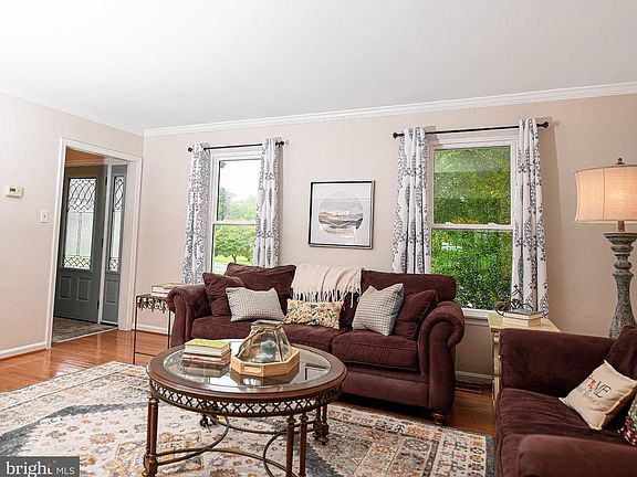 4th image of 1300 London Ct