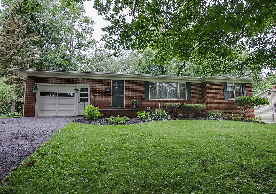1st image of 706 Hollywood Ln