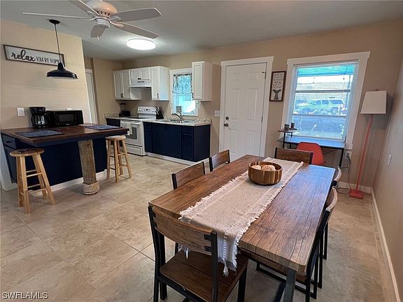3rd image of 2509 Harbor View Dr