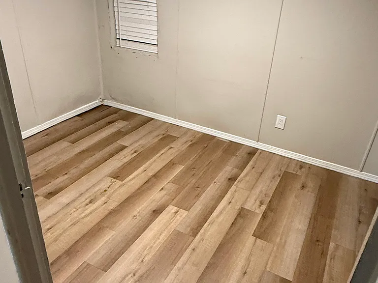 105 SW 43rd St #2 — Photo 9