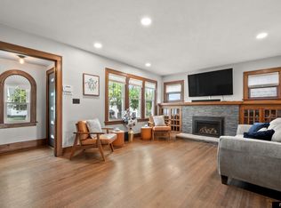 3015 Whitmore St, Omaha, NE 68112