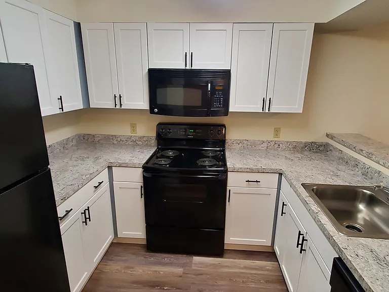 Portage Bay Apartments — Photo 33
