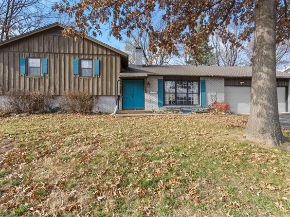 9826 Wornall Rd, Kansas City, MO 64114