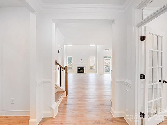 3rd image of 118 S Dunlavin Way #48
