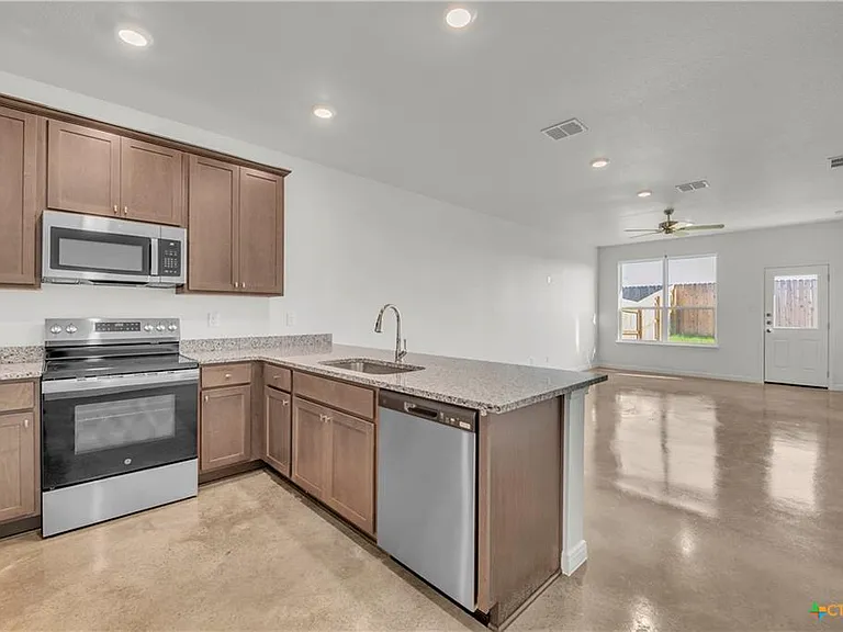 612 Pacific Crest Trl #B — Photo 8
