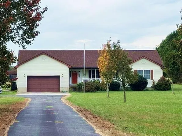 33520 Watts Bay Dr, Wallops Island, VA 23337