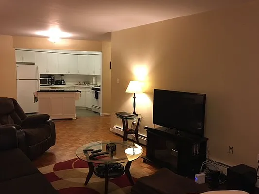 Rented by 18 REALTY | media 2