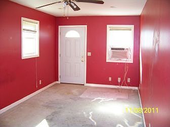 4th image of 1020 S Gerald Dr